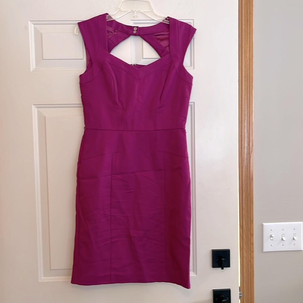 White House Black Market orchid purple V neck sleeveless open back. Size 6